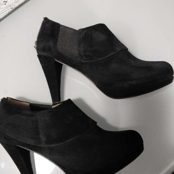 Booties - Picture 5 of 5